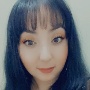 Meet your Posher, Corina